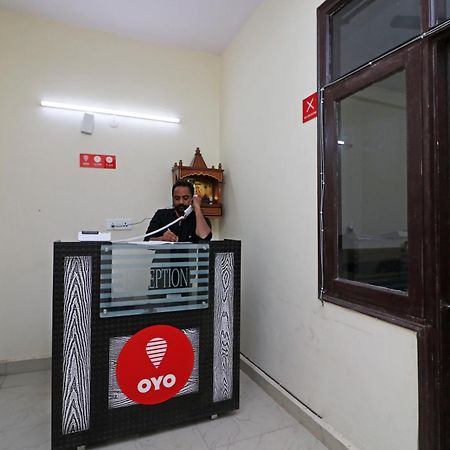 Oyo Triage Home Stay Нойда Екстер'єр фото