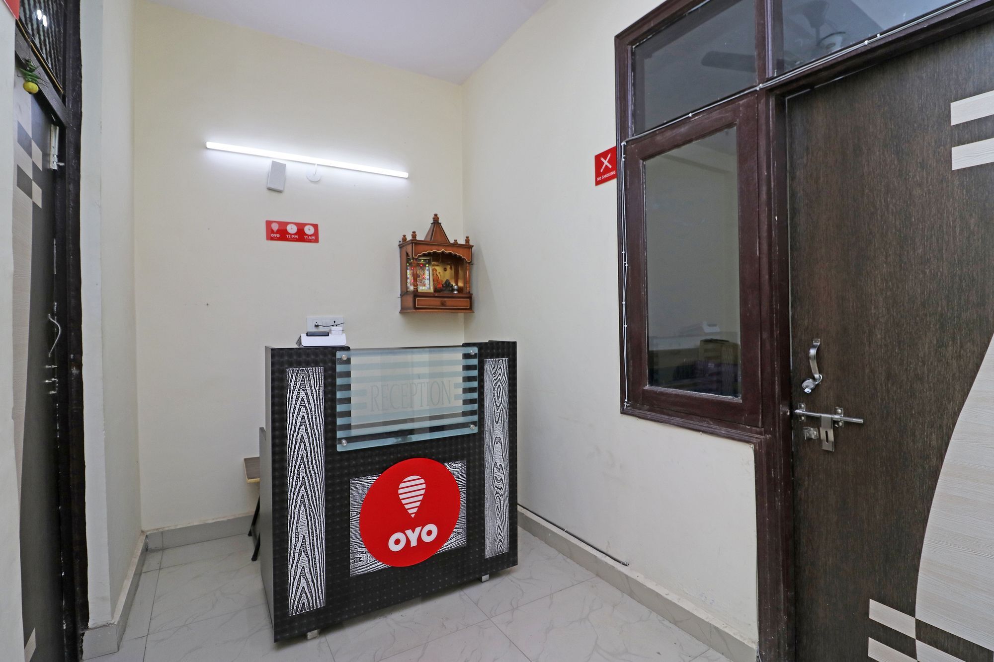 Oyo Triage Home Stay Нойда Екстер'єр фото